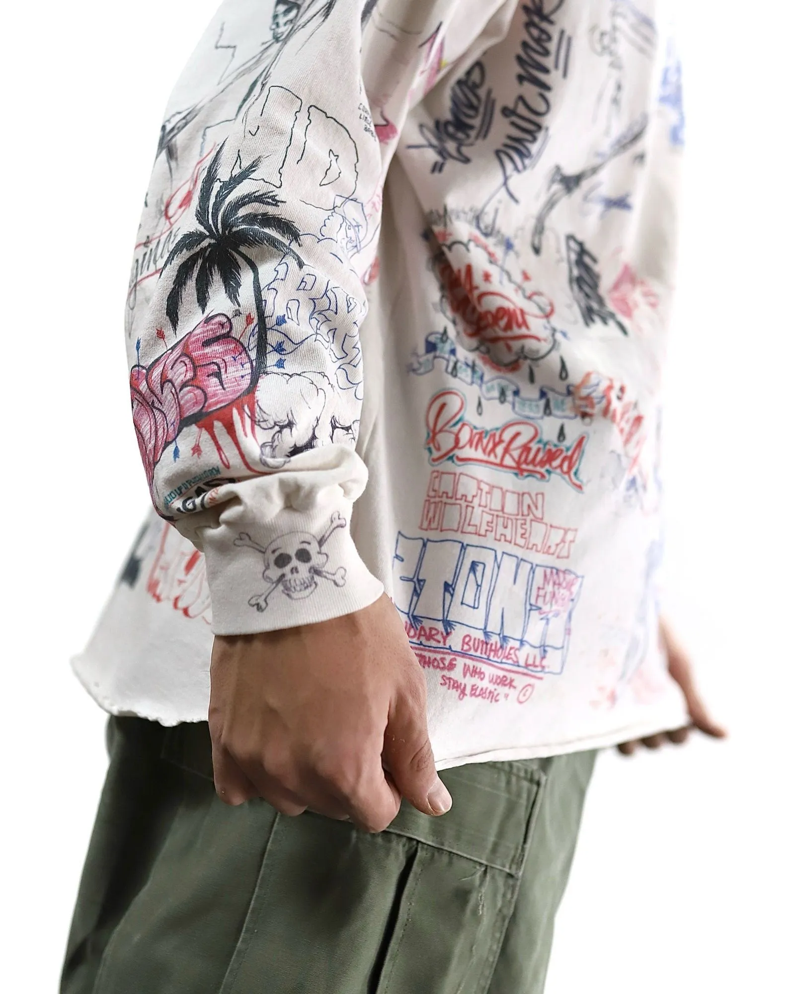 SAINT Mxxxxxx × BORNXRAISED BR_LS TEE/LA/WHT Latest co-branded model LA diamond all-over long sleeves off-white S-XL Super heavy work started in February and lasted three months Super complex 36 sets of screens Outlined pictures make you doubt your life Super perfect reproduction of printing Genuine Czech diamonds Pressure-free reproduction